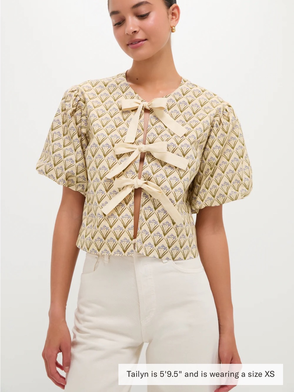 Bow-Tie Front Puff Sleeve Top in Cream Print